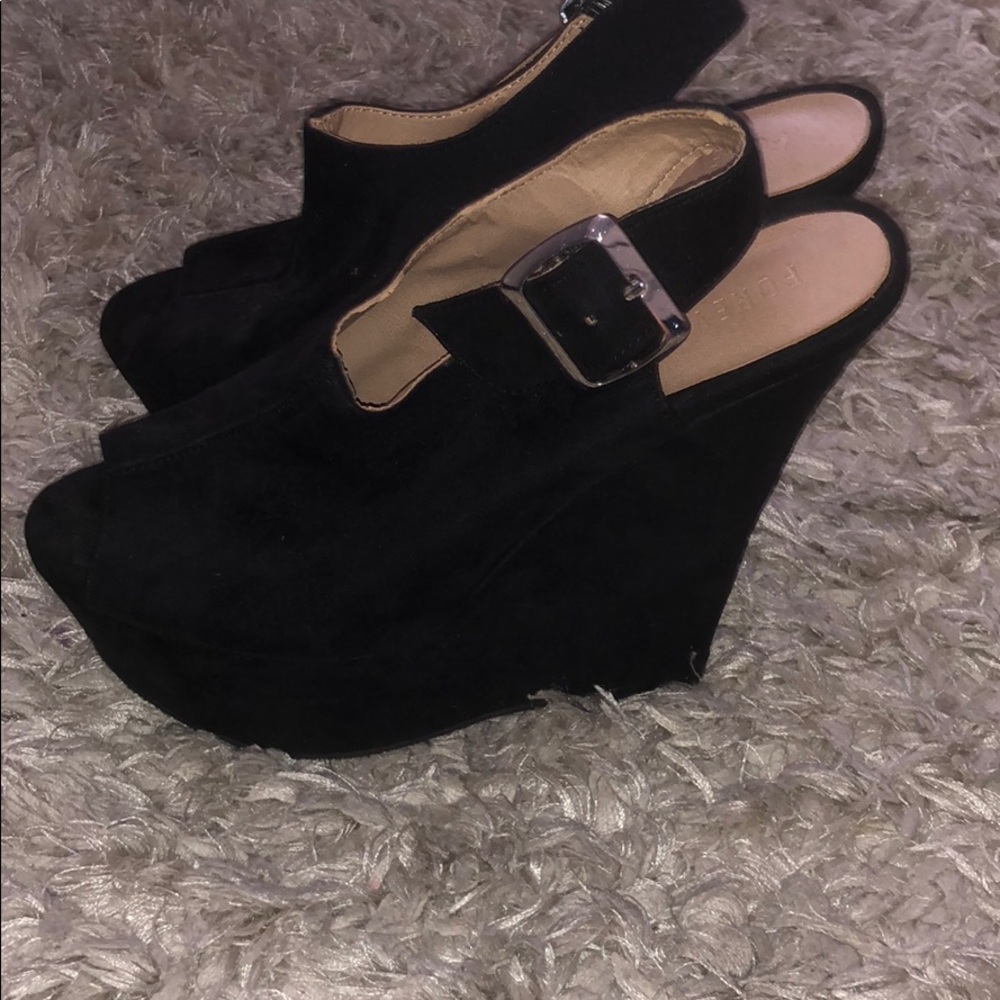 Forever 21 all black suede wedges